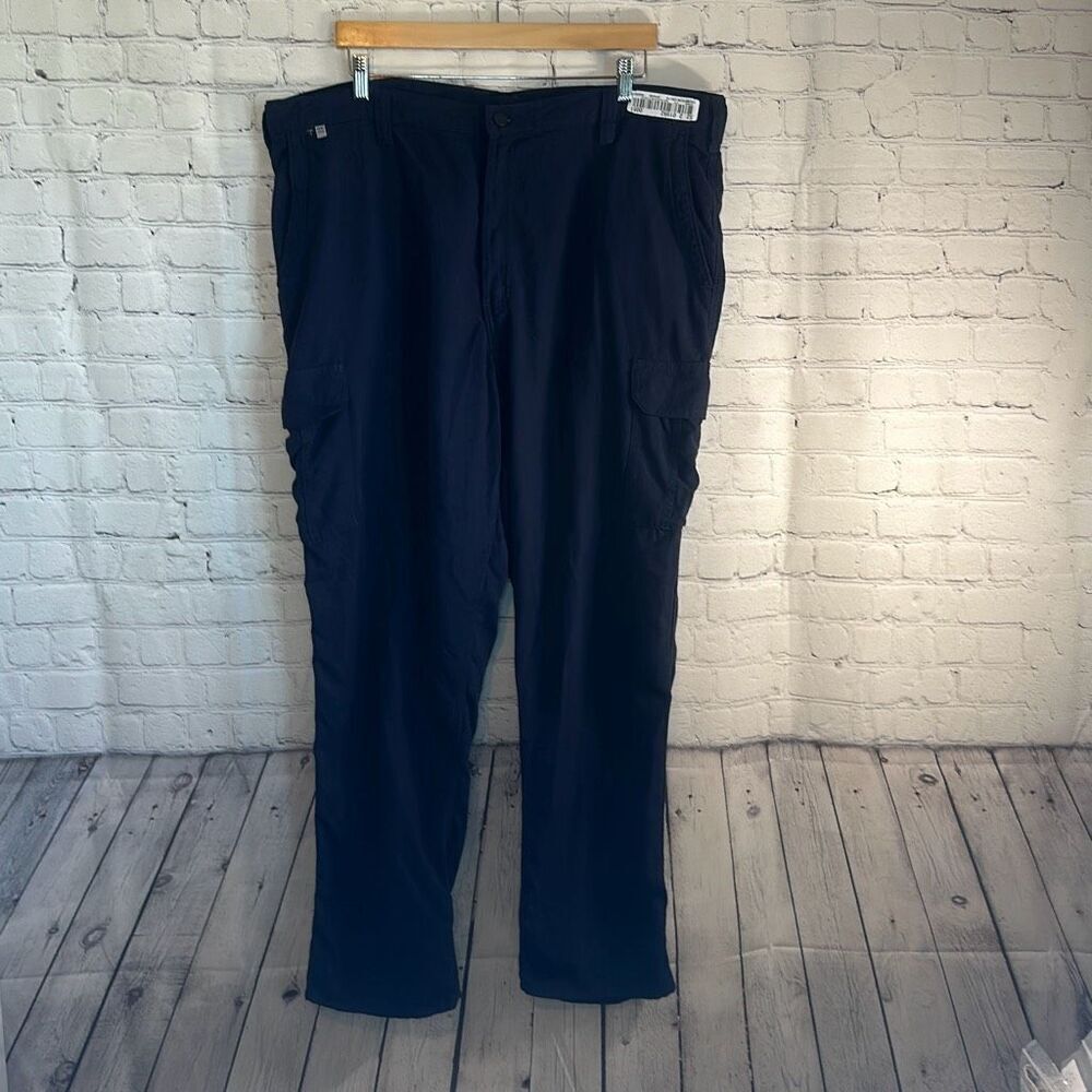 Carhartt Mens Navy Blue Fire‎ Resistant Cargo Pants size 42x32 Cat 2 NEPA 2112